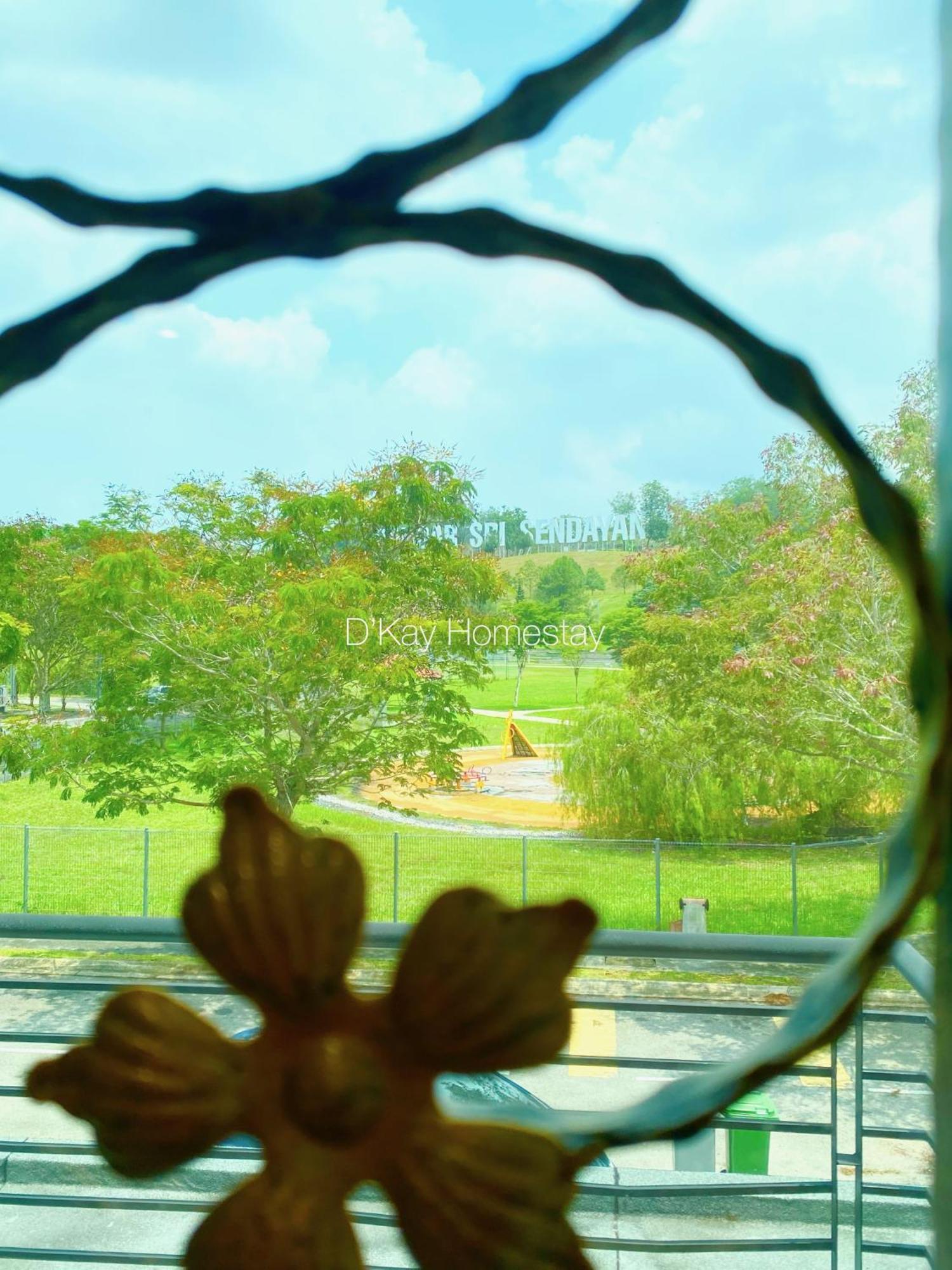 4 Bedrooms Homestay, Fully Aircond In Sendayan By D'Kay Homes I 10-15 Pax Seremban Exteriér fotografie