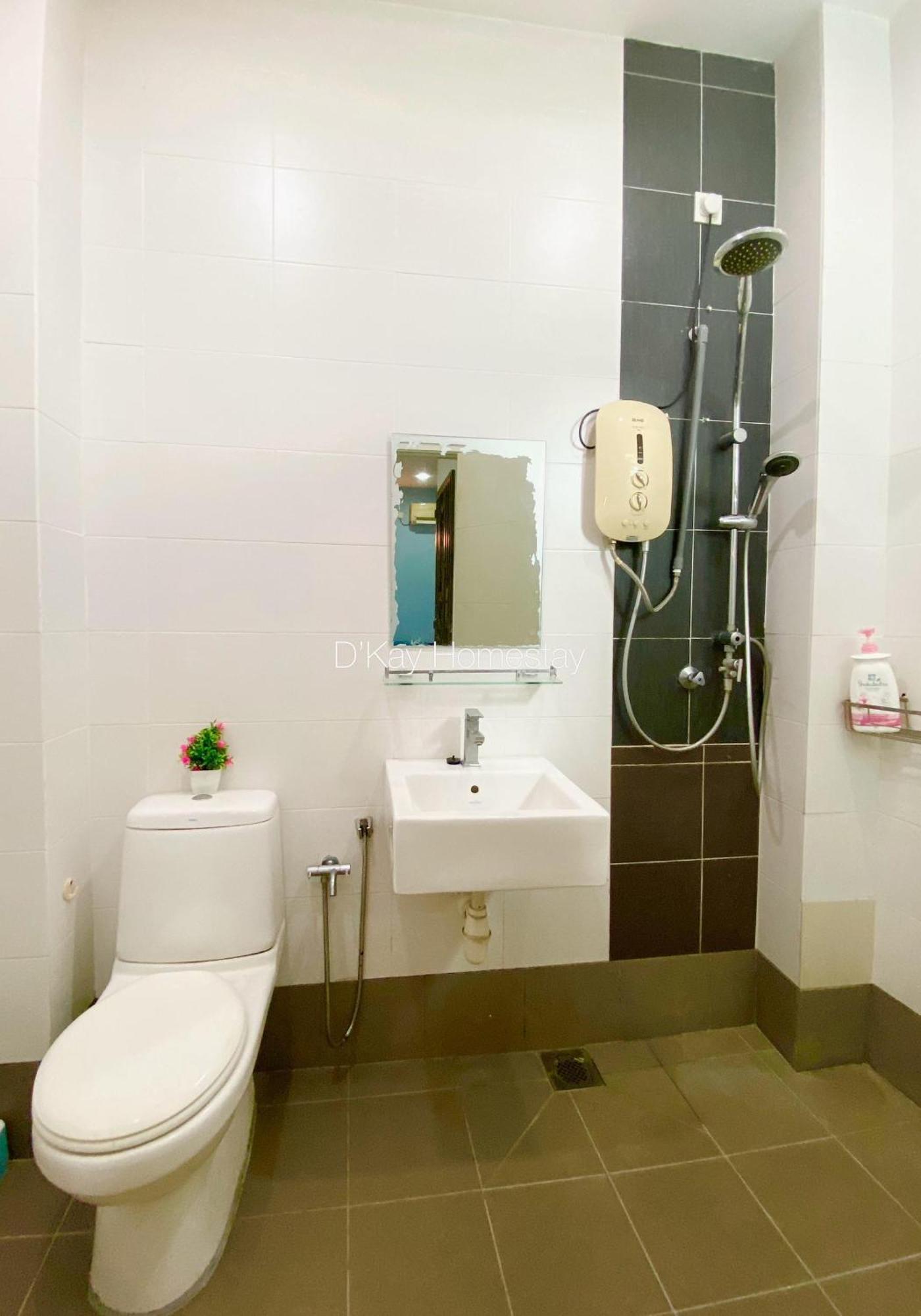 4 Bedrooms Homestay, Fully Aircond In Sendayan By D'Kay Homes I 10-15 Pax Seremban Exteriér fotografie